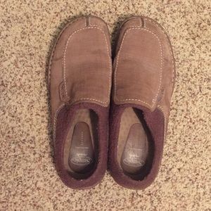 men’s tan/brown slippers
